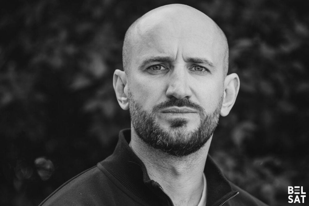 Prezenter programu „Mova Nanovo” Nikita Melkazarau podczas nagrywania programu. Warszawa, Polska. 27 kwietnia 2025 r. Zdjęcie: Belsat