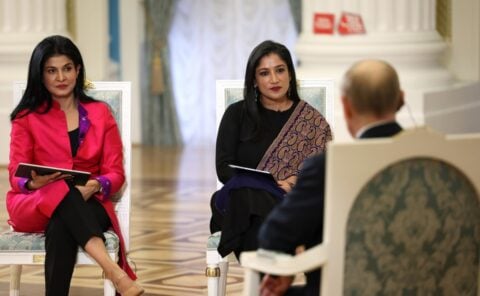 Putina zapytano, dlaczego bombarduje swoich „rodaków”. Udał, iż nie zrozumiał pytania i zaczął kręcić