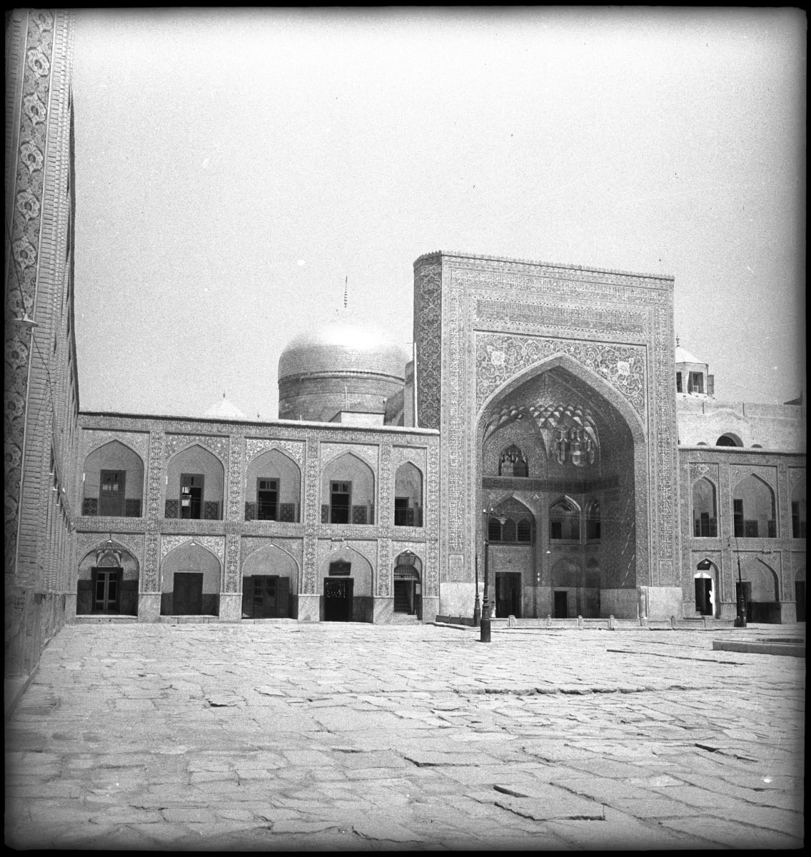 Sanktuarium Imama Rezy w Meszchedzie (fot. z lat 40. XX w.)