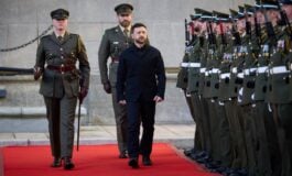 Zełenski leciał do Irlandii. Nad Dublinem śledziły go niezidentyfikowane drony