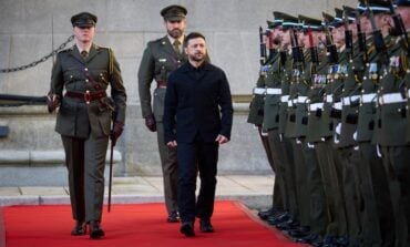 Zełenski leciał do Irlandii. Nad Dublinem śledziły go niezidentyfikowane drony