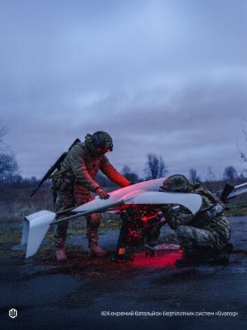Ukraińscy magicy dronowi zniszczyli w Donbasie sztab brygady GRU, bazę remontową, a w pobliżu Krymu kutry desantowe