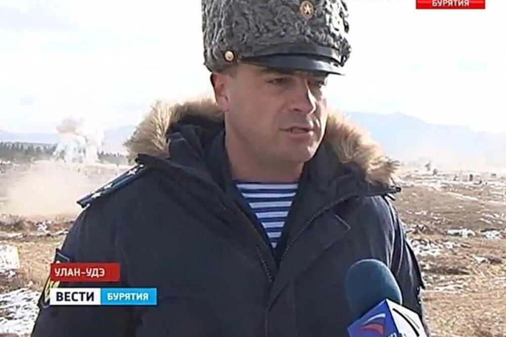 generał Rusłan Jewdokimow , dowódca 98. Dywizji Powietrznodesantowej rosyjskiej armii okupacyjnej