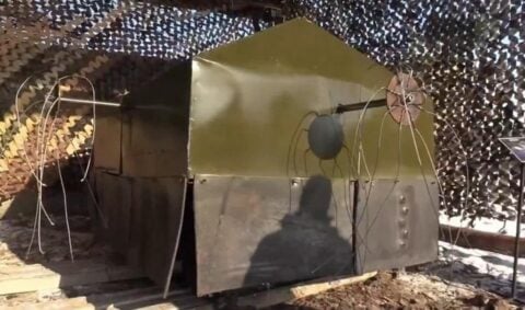 Nowatorska ochrona przed dronami. Nie wpadłby na to najzmyślniejszy inżynier. W „russkim mirze” pokazali, iż wszystko jest możliwe