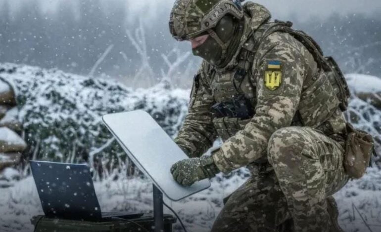 Rachityczna łączność to historyczny problem Rosji. Po odcięciu Starlinka drony nie lecą i artyleria zamilkła