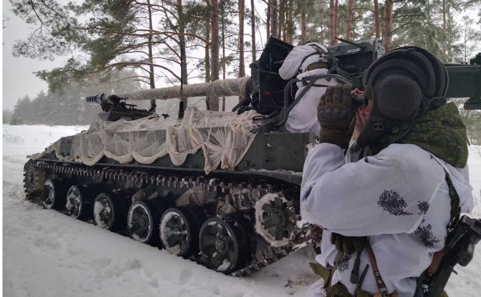 Wspólne ćwiczenia Białorusi i Rosji z udziałem 111. Brygady Artylerii Gwardii obsługującej 2S5 „Giacynt-S”, 28 stycznia 2026 r. (Źródło zdjęcia: Ministerstwo Obrony Rosji)