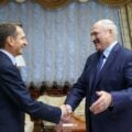 Szef Służby Wywiadu Zagranicznego (SWR) Siergiej Naryszkin i Aleksander Łukaszenka. Zdjęcie: Nikołaj Pietrow / BelTA / TASS