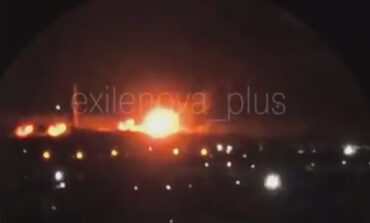 Trafili w czuły punkt! Płonie skład ropy w Ługańsku - ZOBACZ