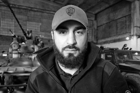 „Zdemilitaryzowali” dowódcę Arbatu. Medal od Putina nie pomógł