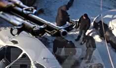 Wojna wkroczyła do Moskwy: weterani Putina strzelają do policji!
