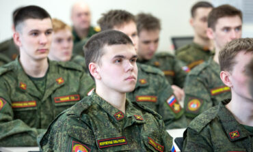 Kremloza dobrała się do uczelni wyższych. Putin zaczął poszukiwać mięsa armatniego wśród studentów