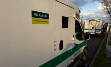 Samochody zwrócili, pieniędzy i złota nie. Złodziejskiego skandalu Orbana ciąg dalszy