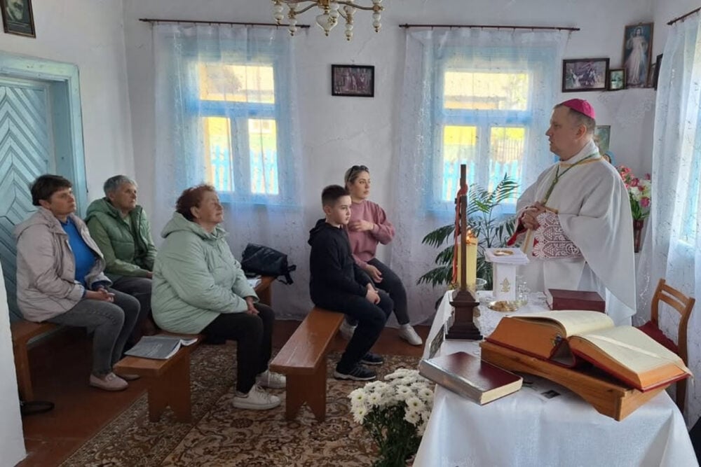 Wierni trwają mimo likwidacji parafii