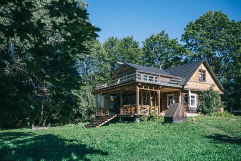 „Jak na Podlasiu”. Raj za grosze czy iluzja? Polacy kuszeni domami za 1300 $ na Białorusi