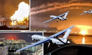 Zaorali ich z morza i powietrza! Potężny nalot zrujnował strategiczny port (WIDEO)