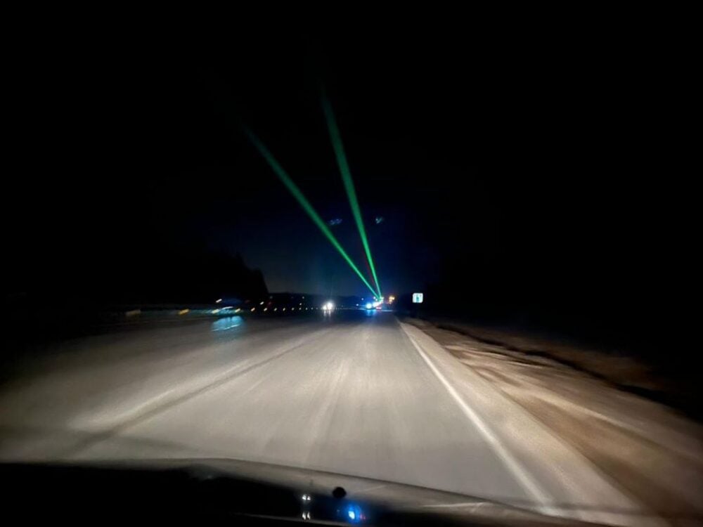 System ostrzegania laserowego na autostradzie M-1. Zdjęcie: Ministerstwo Transportu