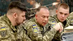 Ruszył casting na dowódcę armii! Pod drzwiami tłum chętnych Ruszył casting na dowódcę armii! Pod drzwiami tłum chętnych