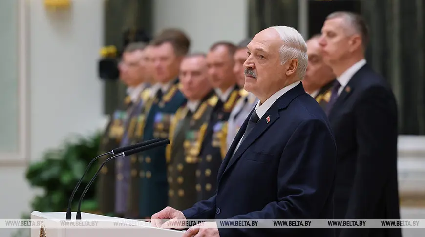 Łukaszenka stanął przed oficerami… Nie chcemy straszyć!