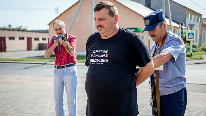 Stój, dziadku-dywersancie! Cholera, łapy mi się trzęsą… (FOTO)