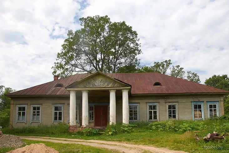 Łukaszenka wysyła buldożery na polską historię. Tysiące zabytków zniknie!