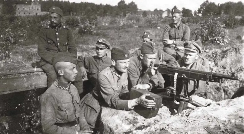 polskie pozycje pod Miłosną sierpień 1920