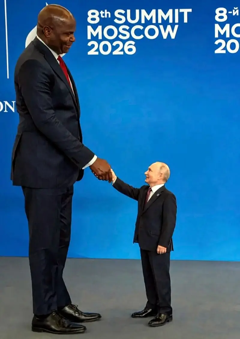 Putin z prezydentem Mozambiku mem 1