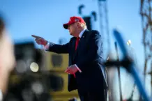 Trump żąda dymisji Zełenskiego. W tle paliwowy układ z Putinem