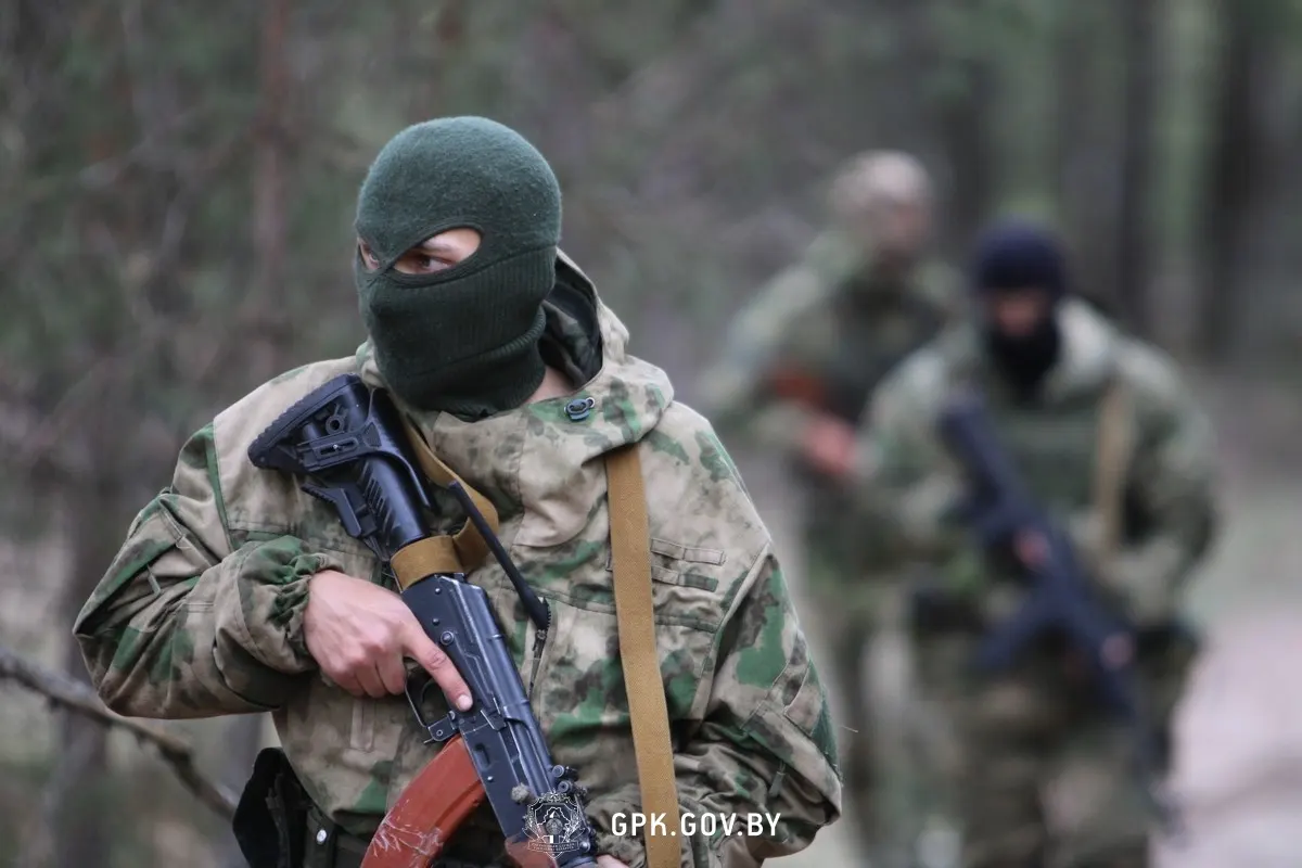 „Zielone ludziki” weszły do kraju NATO! Z bronią przekroczyli granicę