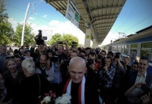 Алесь Бяляцкі на волі - ПЕРШАЕ КАДРЫ Алесь Бяляцкі на волі - ПЕРШАЕ КАДРЫ