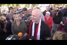 УЖЫВУЮ! Сустрэча Алеся Бяляцкага ў Менску УЖЫВУЮ! Сустрэча Алеся Бяляцкага ў Менску