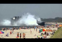 W Kaliningradzie okręt desantowy zaatakował plażowiczów W Kaliningradzie okręt desantowy zaatakował plażowiczów