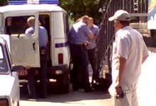 Milicja maltretuje mieszkańców Pińska Milicja maltretuje mieszkańców Pińska